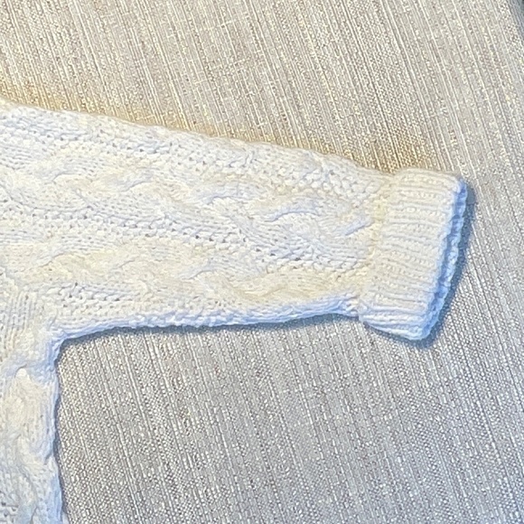 Ralph Lauren Baby White 100% Cotton V-Neck Sweater Size 0-6 Months - Picture 7 of 10